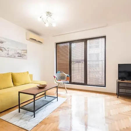 דירה 2br
