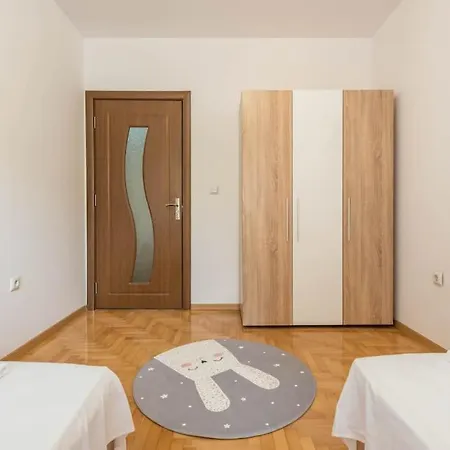 דירה 2br וארנה