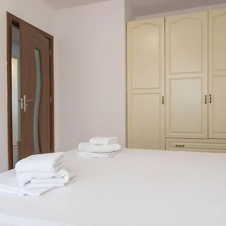 2br * Varna